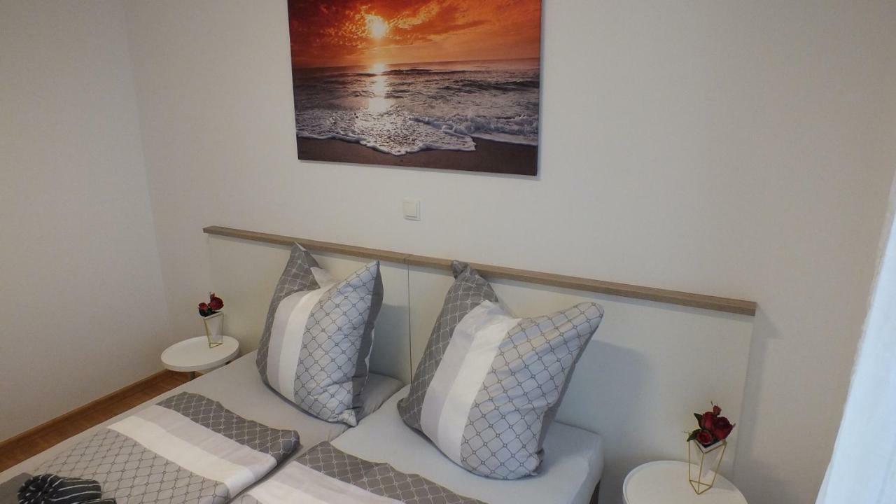 Apartment Paulina Novalja Ngoại thất bức ảnh