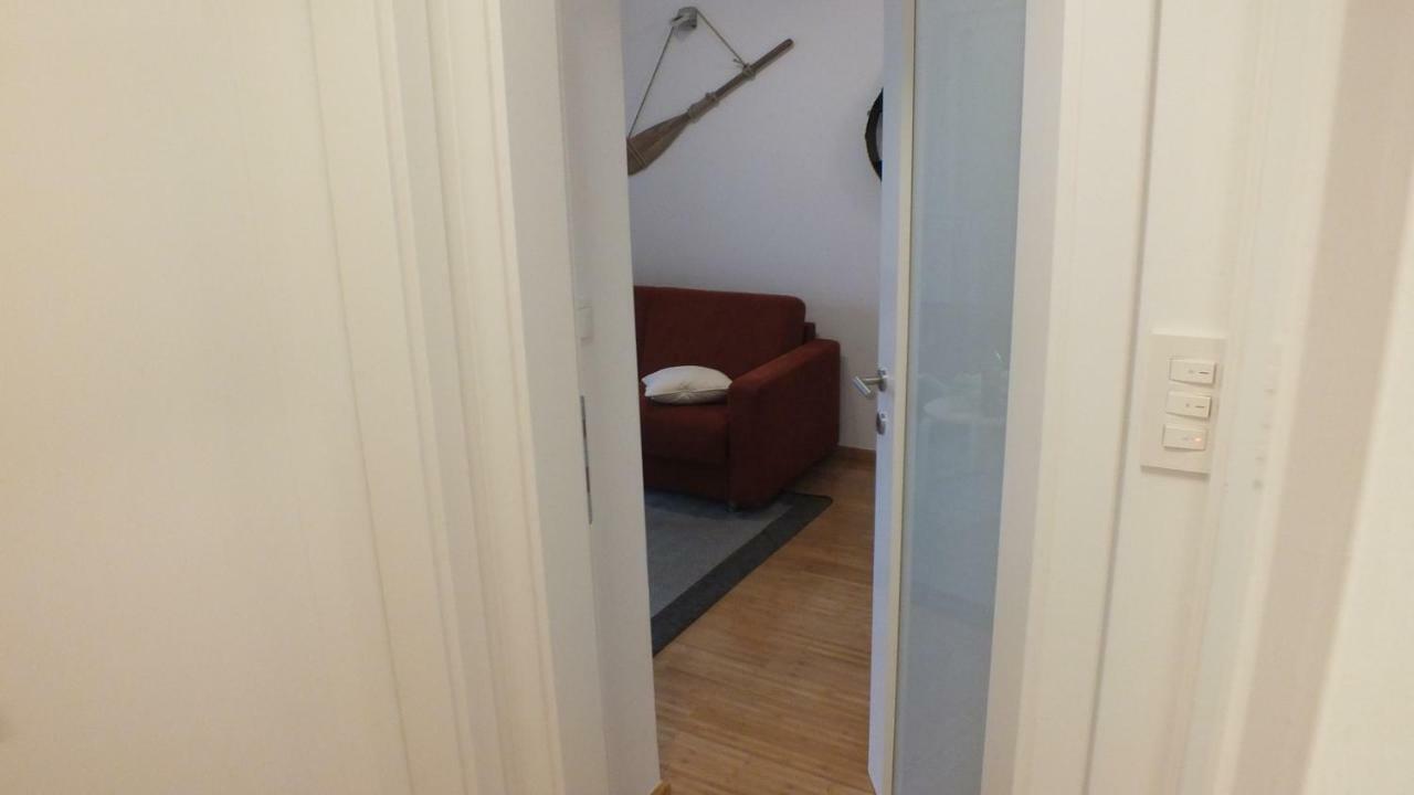 Apartment Paulina Novalja Ngoại thất bức ảnh