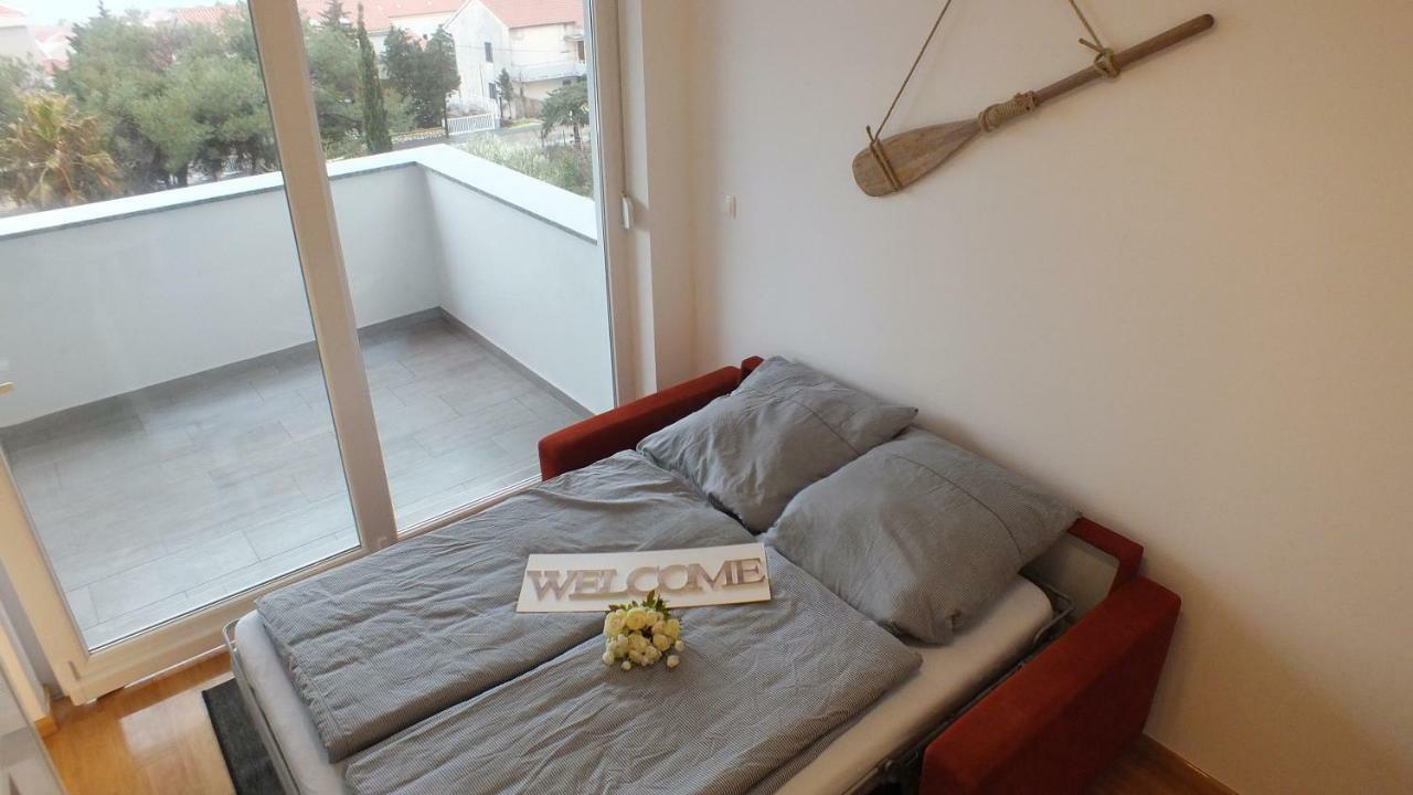 Apartment Paulina Novalja Ngoại thất bức ảnh
