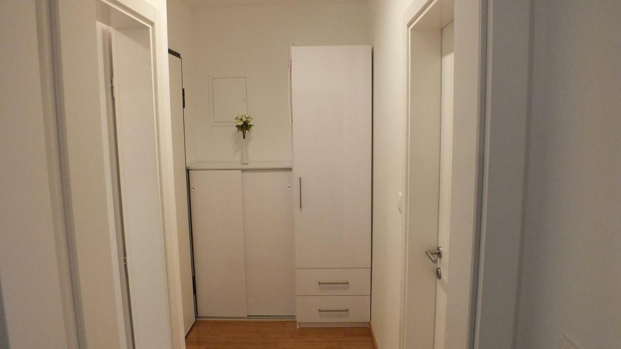Apartment Paulina Novalja Ngoại thất bức ảnh