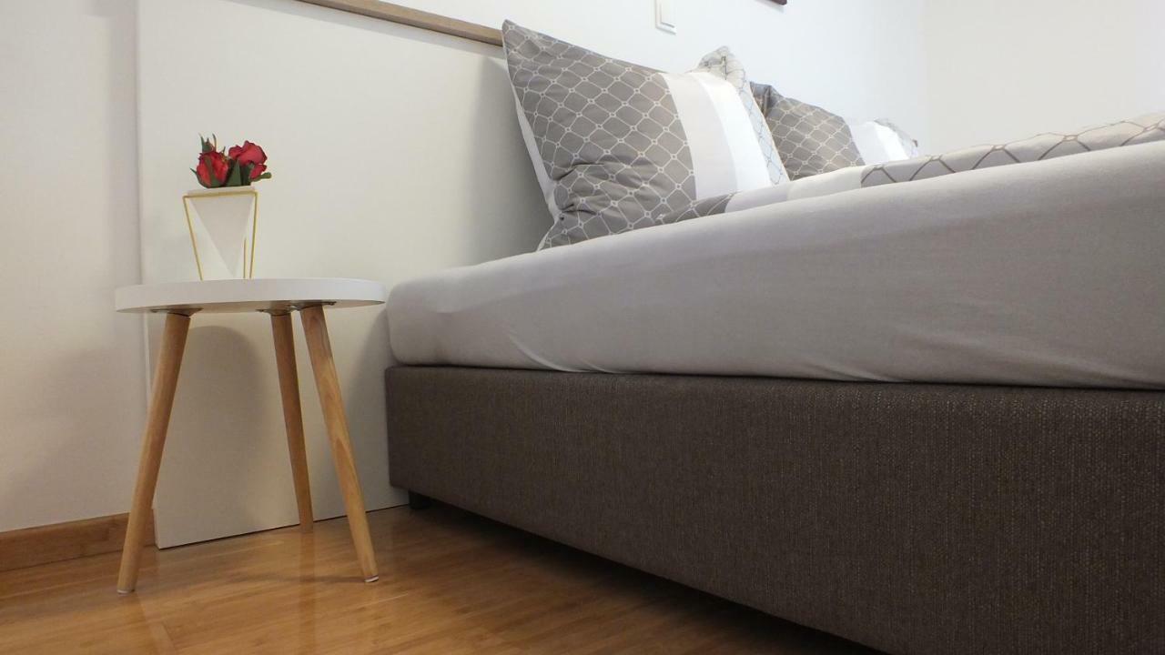 Apartment Paulina Novalja Ngoại thất bức ảnh